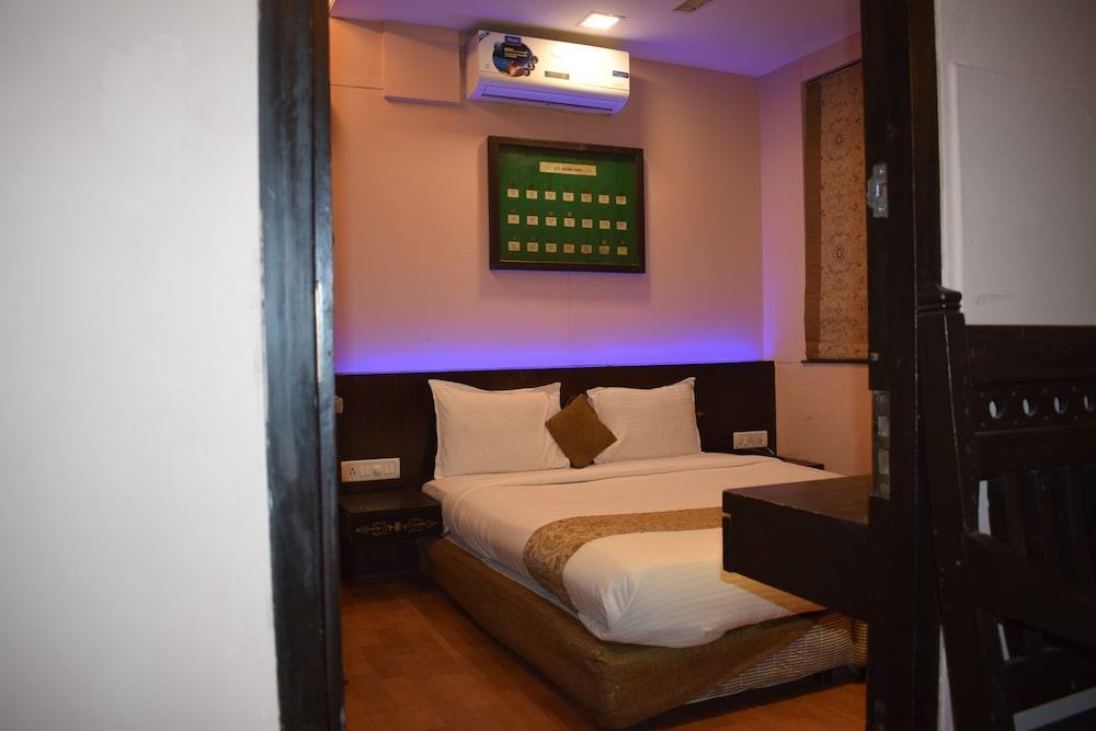 Jc Chalet Mumbai Exterior foto